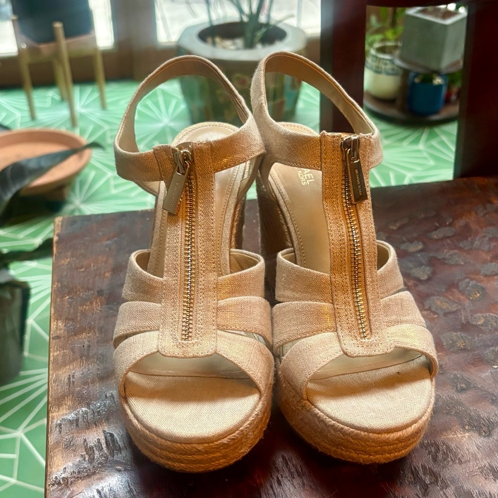 Michael Kors Golden Beige Espadrille Sandals Womens Damita Wedge Size 8.5